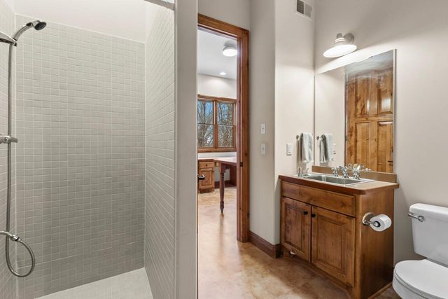 19043 Vogel Farm Trail, Eden Prairie, MN 55347