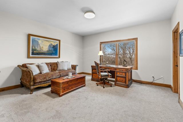 19043 Vogel Farm Trail, Eden Prairie, MN 55347