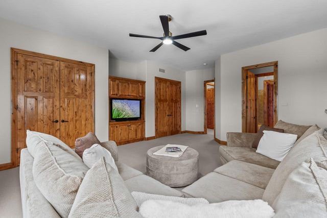 19043 Vogel Farm Trail, Eden Prairie, MN 55347