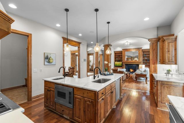 19043 Vogel Farm Trail, Eden Prairie, MN 55347