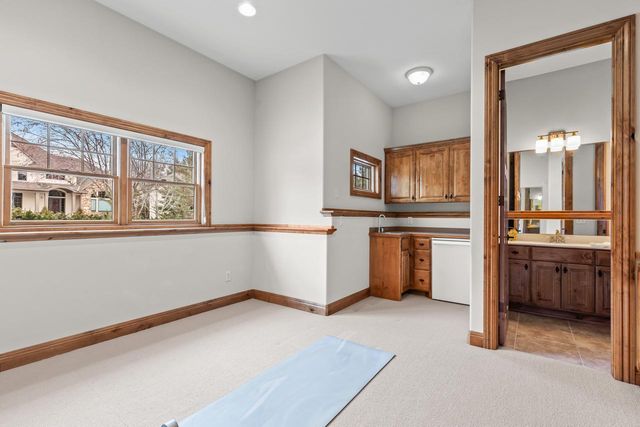 19043 Vogel Farm Trail, Eden Prairie, MN 55347