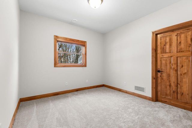 19043 Vogel Farm Trail, Eden Prairie, MN 55347