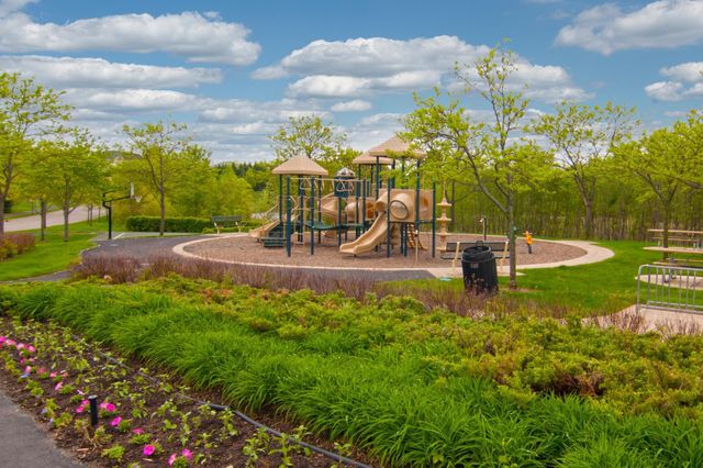 19043 Vogel Farm Trail, Eden Prairie, MN 55347