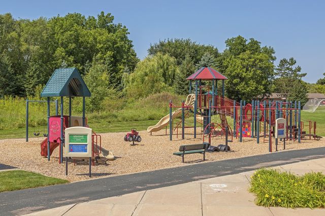 19043 Vogel Farm Trail, Eden Prairie, MN 55347