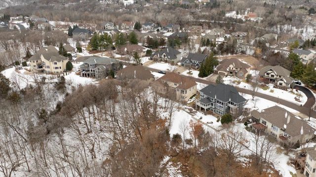 19043 Vogel Farm Trail, Eden Prairie, MN 55347