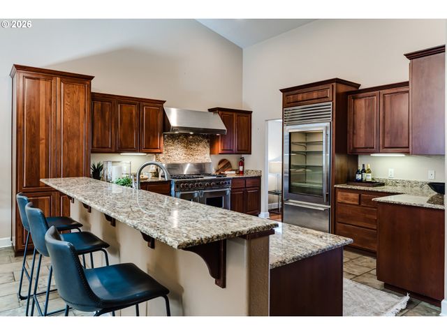 1237 SPYGLASS Ct, Creswell, OR 97426