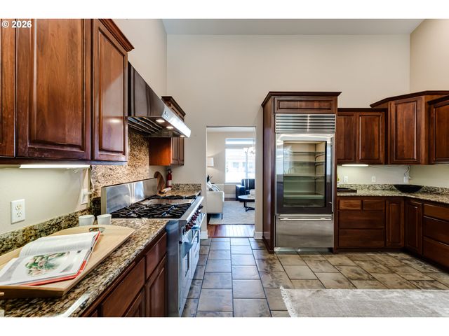 1237 SPYGLASS Ct, Creswell, OR 97426