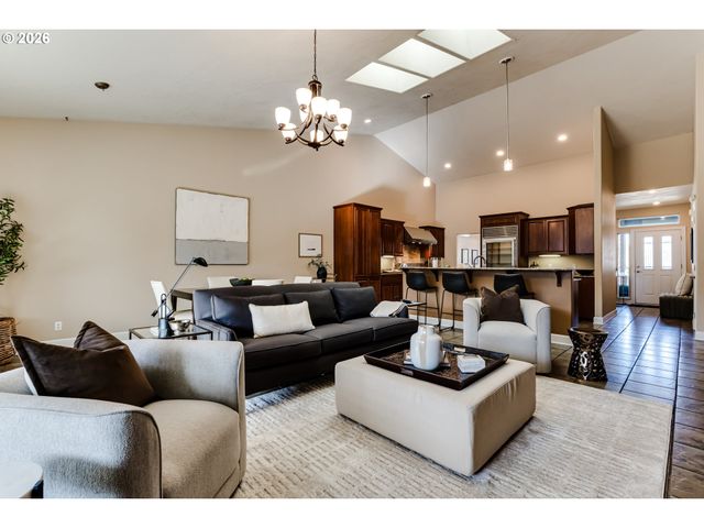 1237 SPYGLASS Ct, Creswell, OR 97426