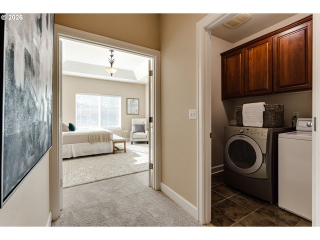 1237 SPYGLASS Ct, Creswell, OR 97426