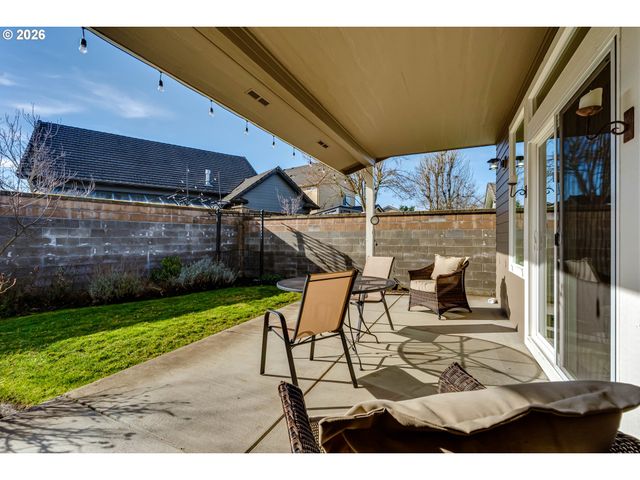 1237 SPYGLASS Ct, Creswell, OR 97426