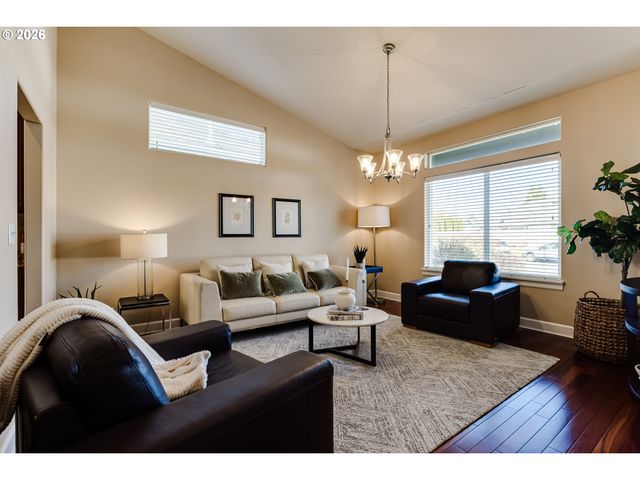 1237 SPYGLASS Ct, Creswell, OR 97426