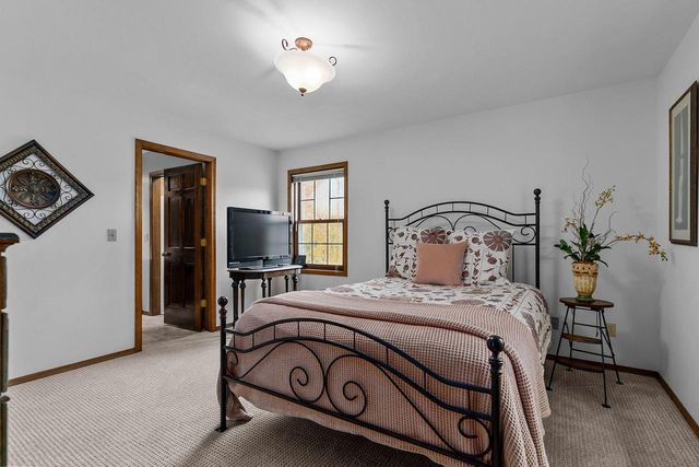 2768 INDEPENDENCE DRIVE, Green Bay, WI 54304