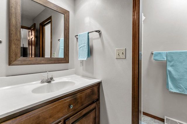 2768 INDEPENDENCE DRIVE, Green Bay, WI 54304