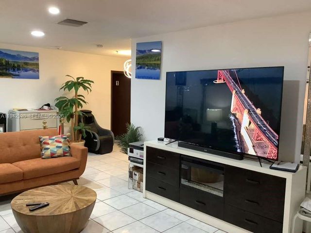 6706 Inwood, North Lauderdale, FL 33068