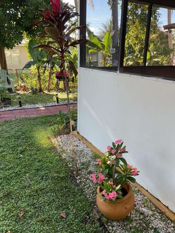 6706 Inwood, North Lauderdale, FL 33068