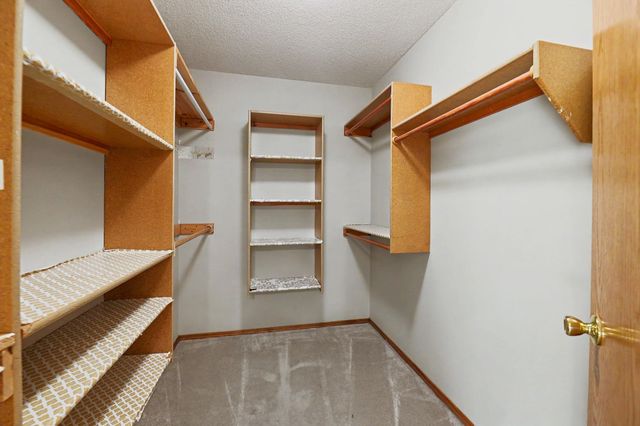 2315 N Brandon Cir, Wichita, KS 67226