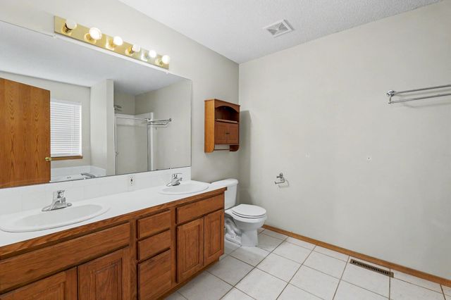 2315 N Brandon Cir, Wichita, KS 67226