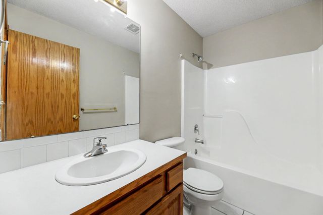 2315 N Brandon Cir, Wichita, KS 67226