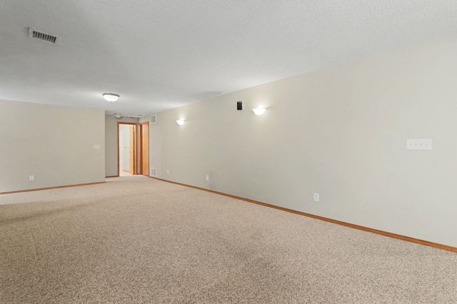 2315 N Brandon Cir, Wichita, KS 67226