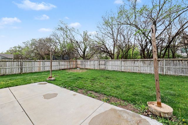 2315 N Brandon Cir, Wichita, KS 67226