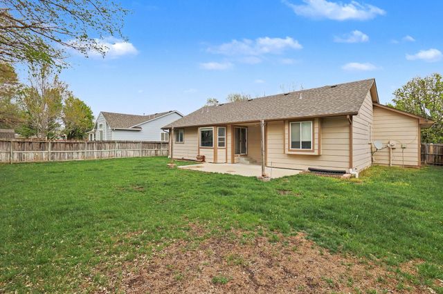 2315 N Brandon Cir, Wichita, KS 67226