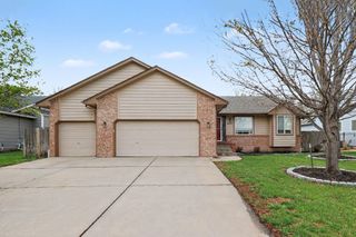 2315 N Brandon Cir, Wichita, KS 67226