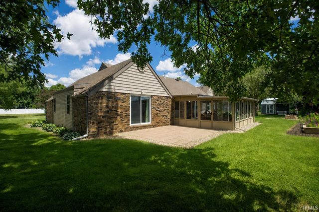 3321 Gregory Farm Village Drive, Rochester, IN 46975