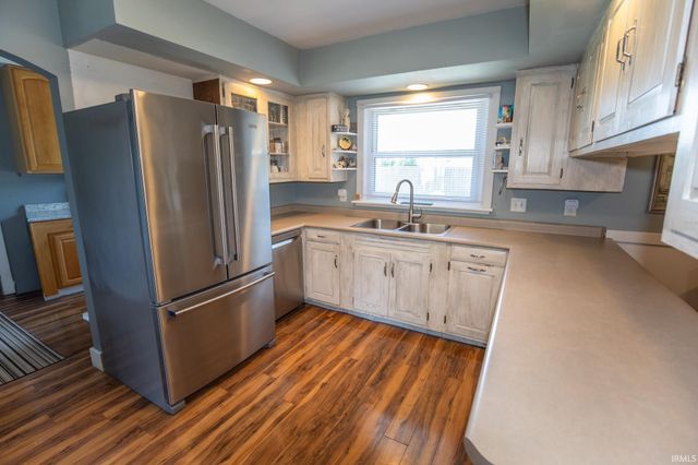 3321 Gregory Farm Village Drive, Rochester, IN 46975