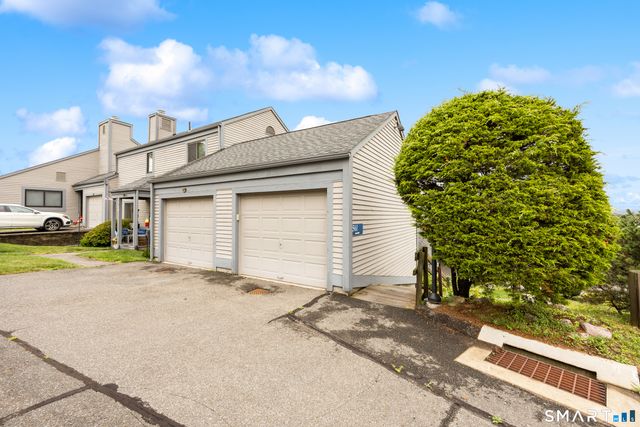 561 Pilgrim Harbor 561, Wallingford, CT 06492
