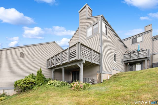 561 Pilgrim Harbor 561, Wallingford, CT 06492