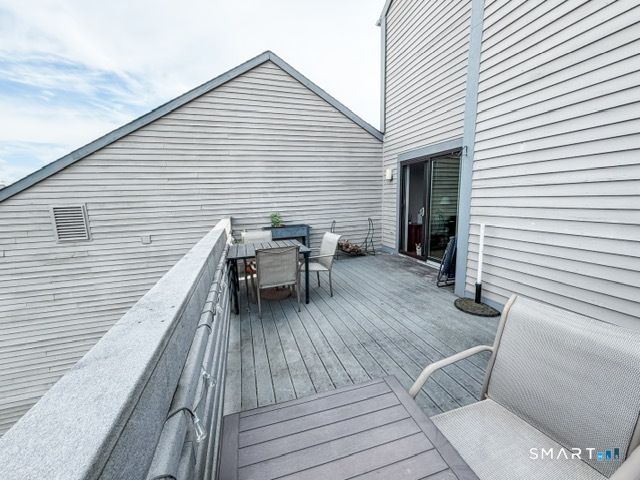 561 Pilgrim Harbor 561, Wallingford, CT 06492