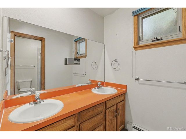 8611 W 71st Cir, Arvada, CO 80004