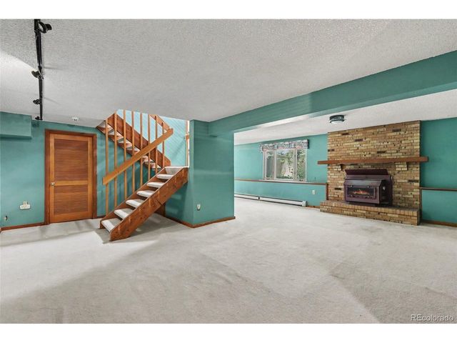 8611 W 71st Cir, Arvada, CO 80004