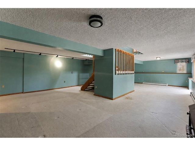8611 W 71st Cir, Arvada, CO 80004