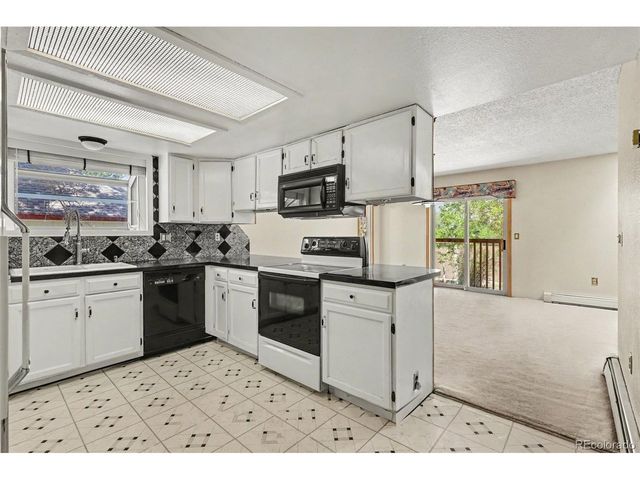 8611 W 71st Cir, Arvada, CO 80004