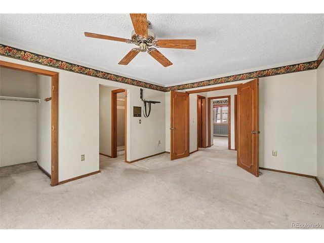 8611 W 71st Cir, Arvada, CO 80004