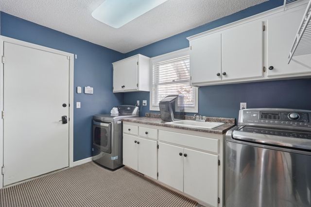 1024 Tamberwood Trail, Woodbury, MN 55125