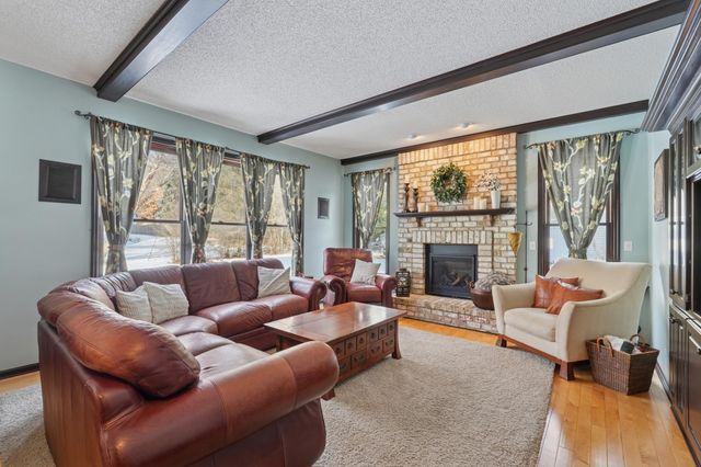 1024 Tamberwood Trail, Woodbury, MN 55125