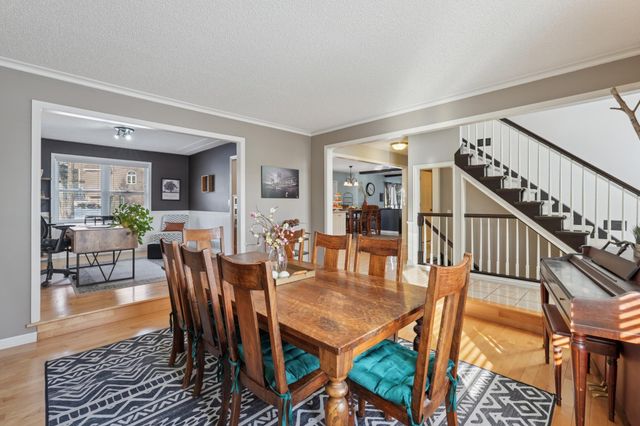 1024 Tamberwood Trail, Woodbury, MN 55125