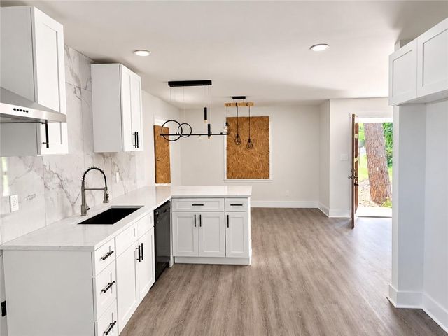 2164 Mark Trail, Decatur, GA 30032