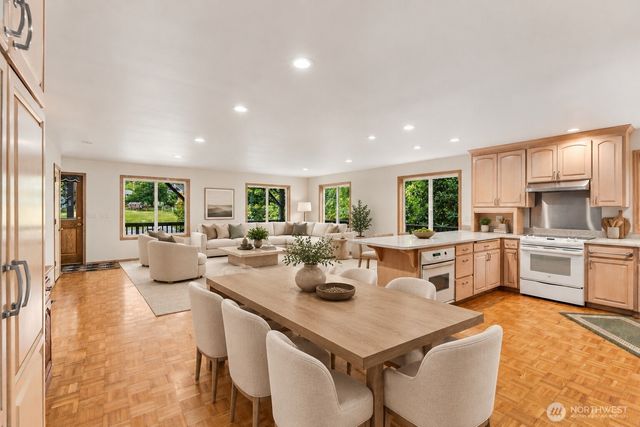 10120 52nd Street SE, Snohomish, WA 98290