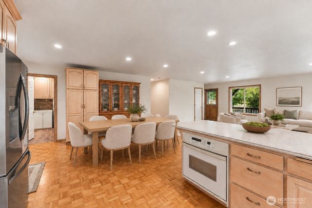 10120 52nd Street SE, Snohomish, WA 98290