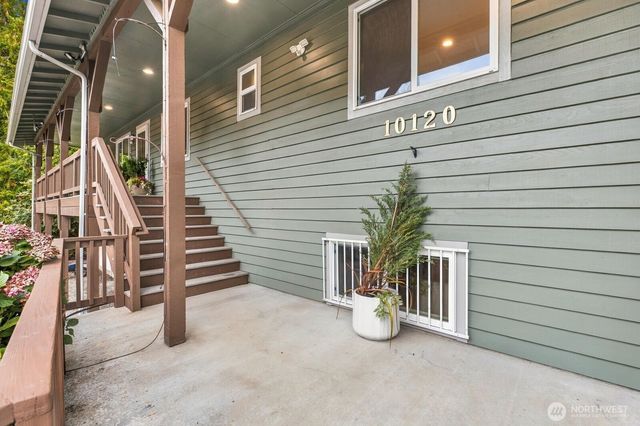 10120 52nd Street SE, Snohomish, WA 98290