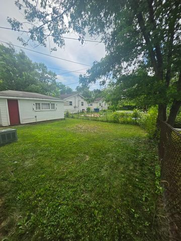 821 E 10th Place, Ford Heights, IL 60411