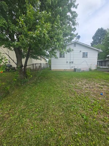 821 E 10th Place, Ford Heights, IL 60411