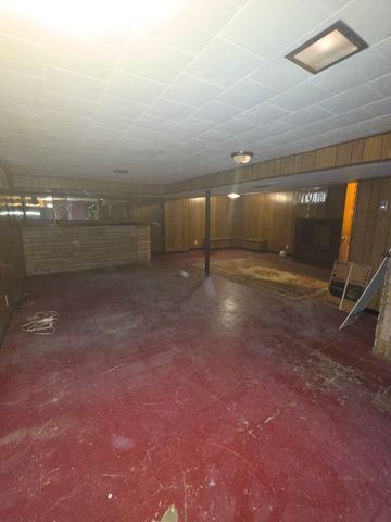 821 E 10th Place, Ford Heights, IL 60411