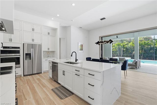 5216 SW 27th PL, Cape Coral, FL 33914