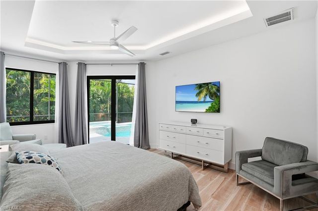 5216 SW 27th PL, Cape Coral, FL 33914