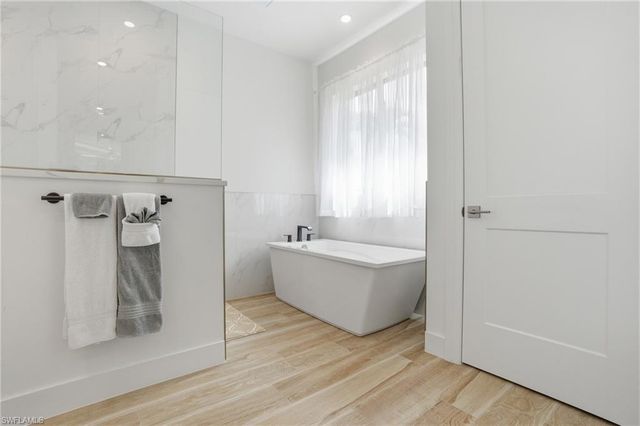 5216 SW 27th PL, Cape Coral, FL 33914