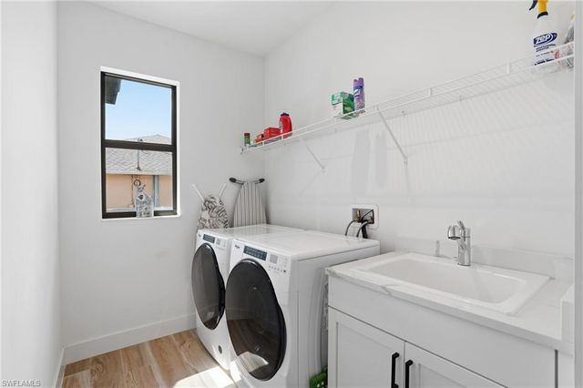 5216 SW 27th PL, Cape Coral, FL 33914